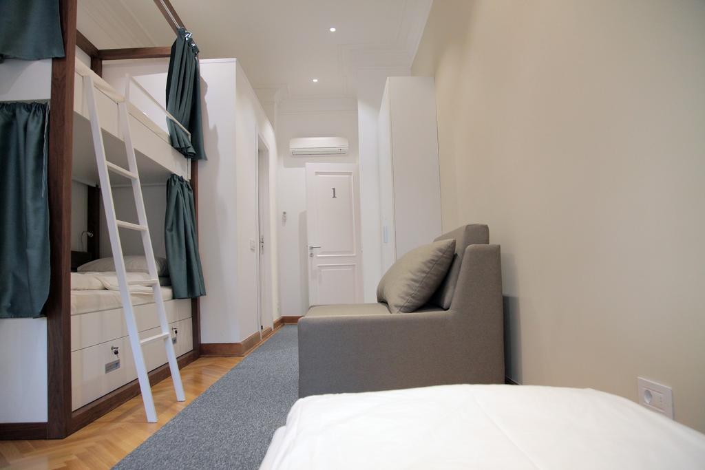 Hostel Karavan Inn Белград Номер фото