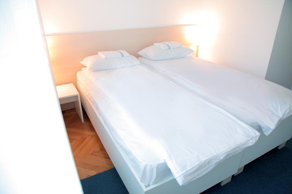Hostel Karavan Inn Белград Номер фото